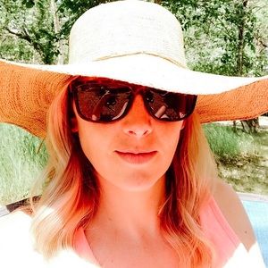 Meet your Posher, Kendra